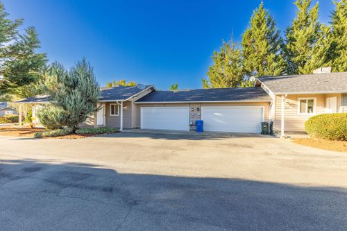 1361 Star Court, Grants Pass, OR, 97527 | Card Image