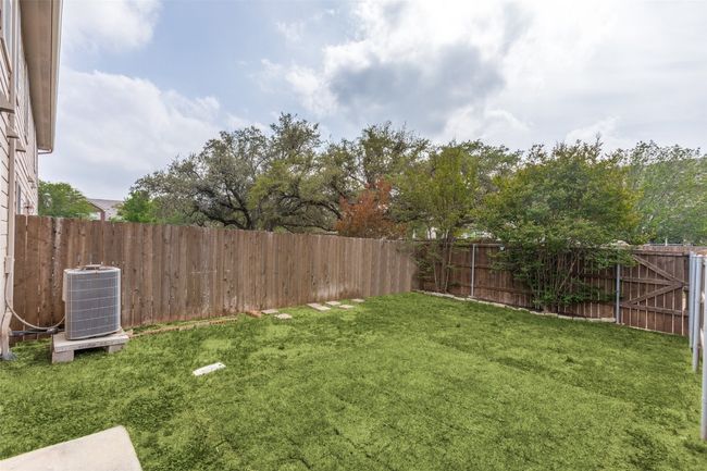 33 Verde Ranch Loop, Townhouse with 3 bedrooms, 3 bathrooms and 2 parking in Leander TX | Image 18
