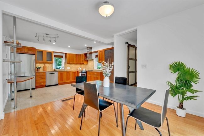 10 - 10 Fox Holw, Condo with 2 bedrooms, 3 bathrooms and 2 parking in Wayland MA | Image 15