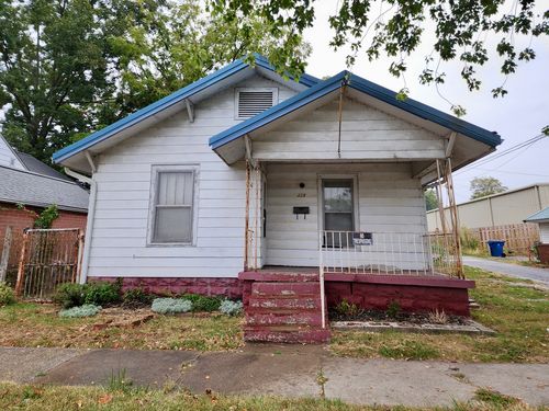 319 N Walnut St, Mount Carmel, IL, 62863-1523 | Card Image