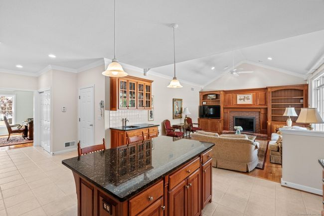 Beautifully appointed open kitchen. | Image 28