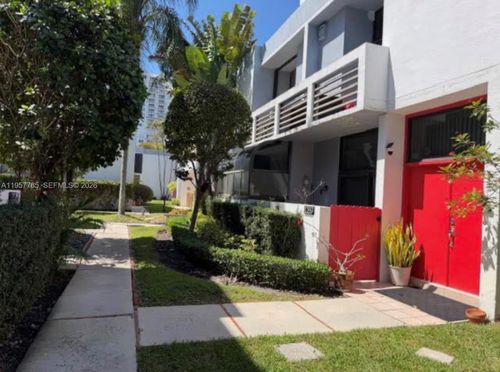 89-3089 Ne 183rd Ln, Aventura, FL, 33160-4901 | Card Image