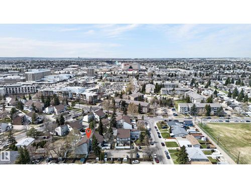 26E Meadowlark Villge Nw, Edmonton, AB, T5R5X4 | Card Image