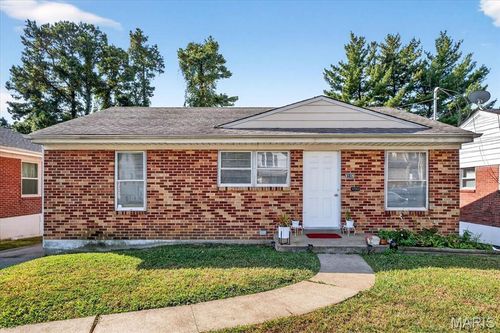8106 Fawn Ave, Brentwood, MO, 63144-2527 | Card Image