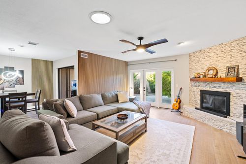 8178 E Via De La Escuela, Scottsdale, AZ, 85258-3052 | Card Image