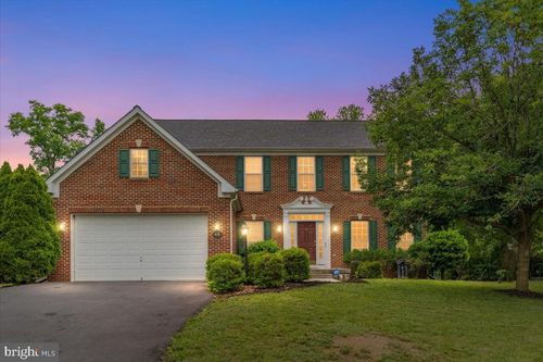 415 Richwood Hall Rd, KEARNEYSVILLE, WV, 25430-2809 | Card Image