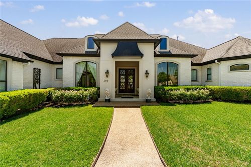 1106 Royal Adelade Dr, College Station, TX, 77845-4482 | Card Image