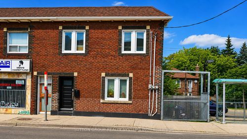 616 Rogers Rd, York, ON, M6M1B8 | Card Image
