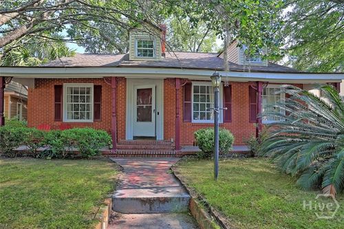 526 Durant Ave, Savannah, GA, 31404-3002 | Card Image