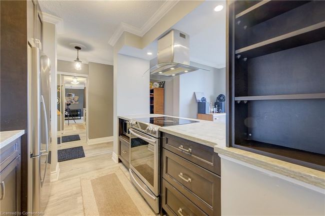 702 - 222 Jackson St W, House attached with 1 bedrooms, 2 bathrooms and 1 parking in Hamilton ON | Image 5