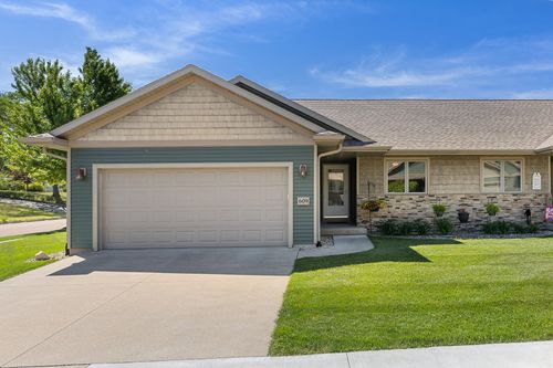609 4th Ave N, Onalaska, WI, 54650 | Card Image