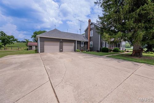31953 Case Rd, Hermann, MO, 65041-6008 | Card Image