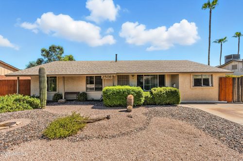 2508 E Hillery Dr, Phoenix, AZ, 85032-4917 | Card Image