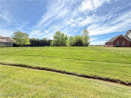 49587 Foxwood Ln, East Palestine, OH, 44413-8793 | Card Image