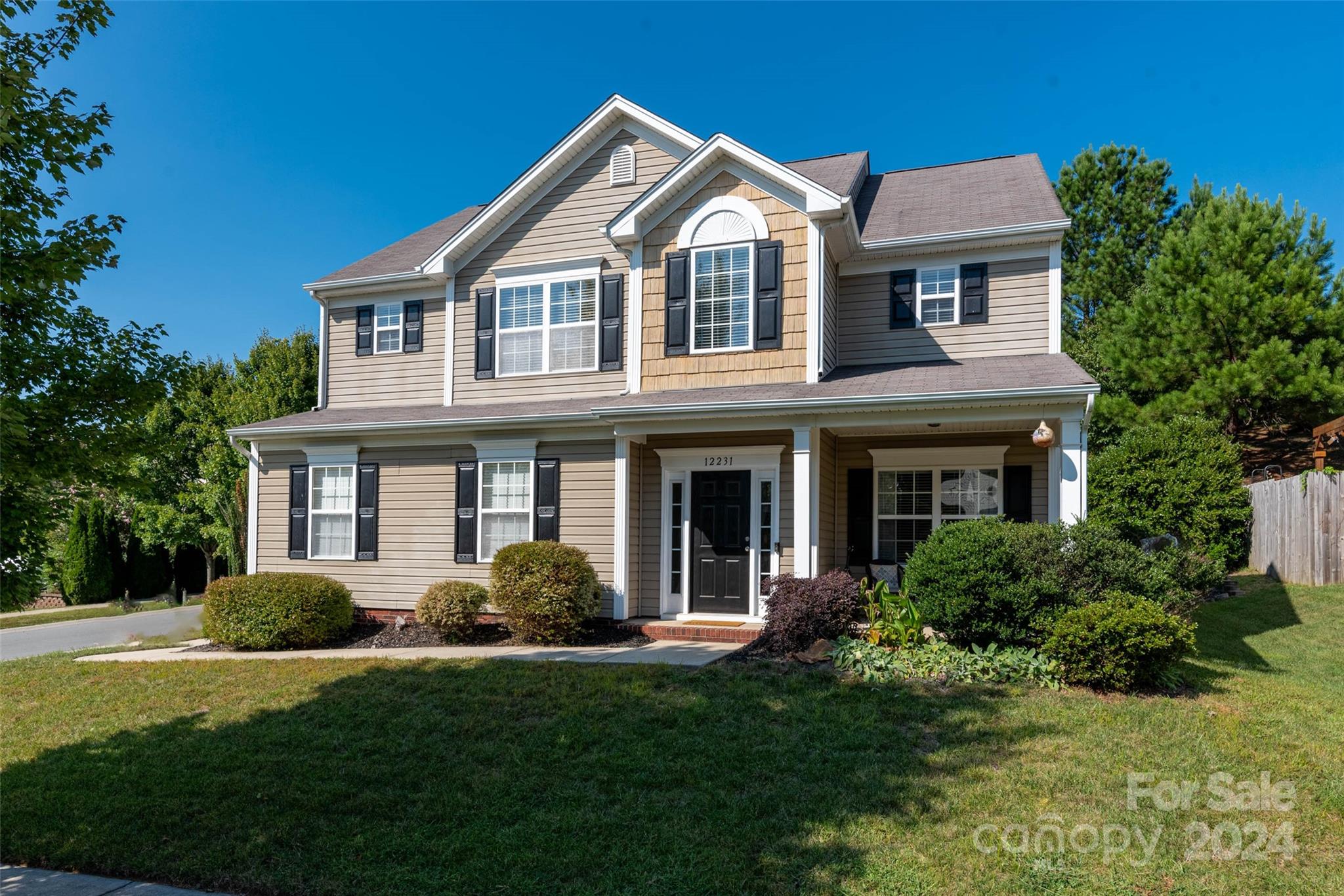 Palomar Dr, Huntersville, NC 28078