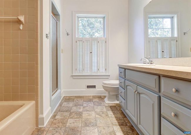 1124 Dryden Ln, Townhouse with 3 bedrooms, 3 bathrooms and null parking in CHARLOTTESVILLE VA | Image 17