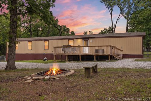 211 Wildwood Trl, Gore, OK, 74435-5610 | Card Image