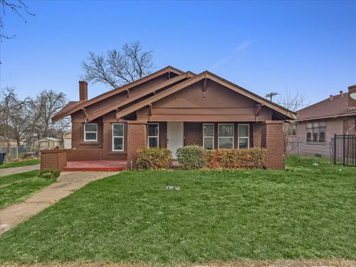817 Marion Ave, Fort Worth, TX, 76104-6517 | Card Image