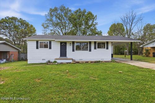 114 Shivers St, Pelahatchie, MS, 39145-2896 | Card Image