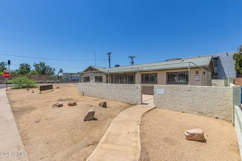 8545 N Black Canyon Hwy, Phoenix, AZ, 85021-4119 | Card Image