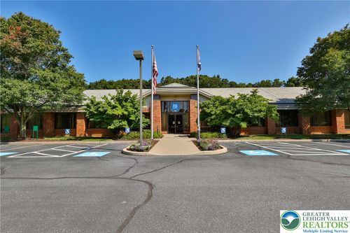 50-1455 Valley Center Pkwy, Bethlehem, PA, 18017-2343 | Card Image