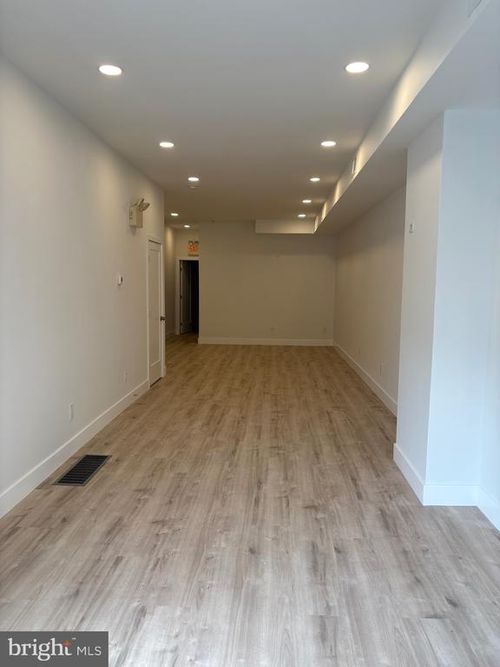 1326 Point Breeze Ave, Philadelphia, PA, 19146-4317 | Card Image