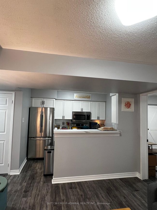 1 - 150 Chancery Rd, Condo with 2 bedrooms, 1 bathrooms and 1 parking in Markham ON | Image 5