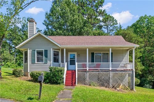 6001 Southcrest Dr, Clemmons, NC, 27012-8360 | Card Image