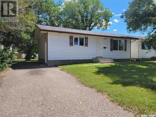 504 4th St W, Wilkie, SK, S0K0E5 | Card Image