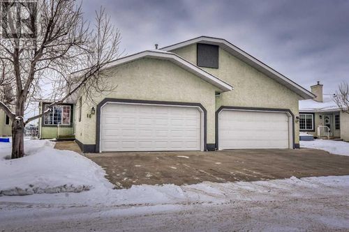 16 Strathmore Lakes Bay, Strathmore, AB, T1P1L8 | Card Image