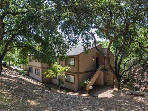 17 Clay Ct, Novato, CA, 94949-6652 | Card Image