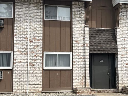 1-7482 Woodview St, Westland, MI, 48185-5921 | Card Image