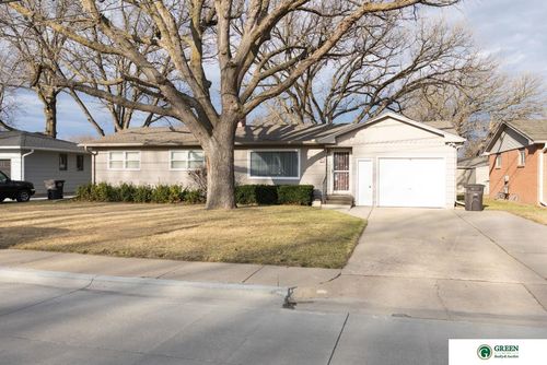 139 N Delaware Ave, York, NE, 68467-3930 | Card Image