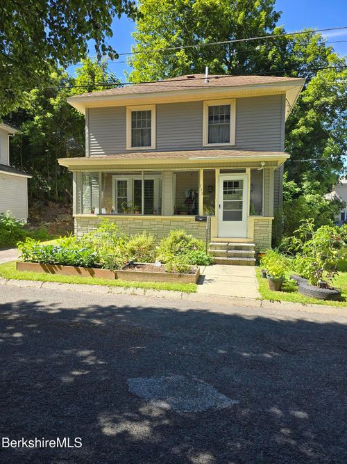 153 Corinth St, North Adams, MA, 01247-4000 | Card Image