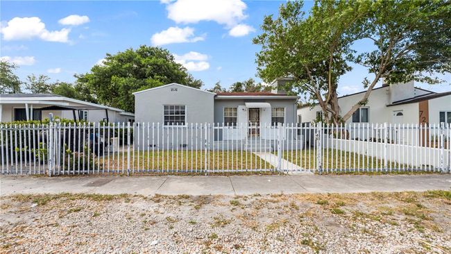 724 Nw 77 Th St, Home with 0 bedrooms, 0 bathrooms and 5 parking in Miami FL | Image 4