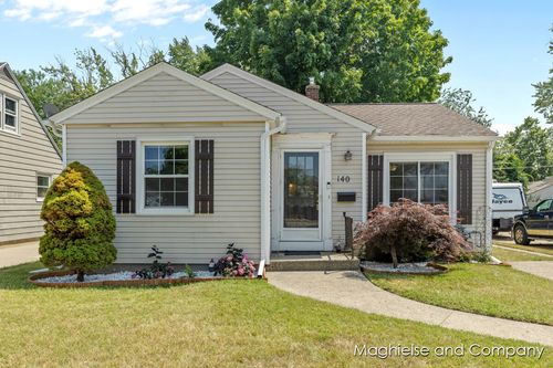 140 W 28th St, Holland, MI, 49423-4935 | Card Image