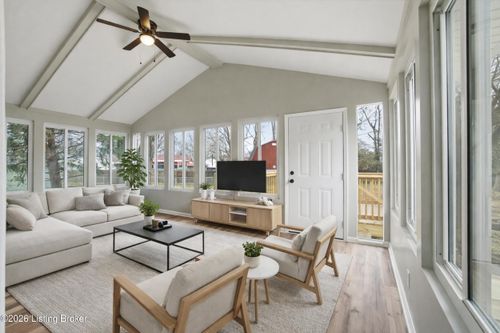 7121 Gageland Rd, Louisville, KY, 40258-3524 | Card Image