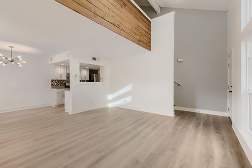 174-2124 Burton Dr, Austin, TX, 78741-4159 | Card Image