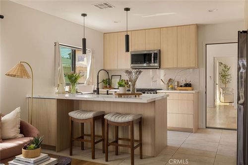 5417 Stratford Rd, Los Angeles, CA, 90042-1821 | Card Image