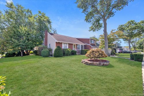 3902 Beechwood Pl, Seaford, NY, 11783-2025 | Card Image