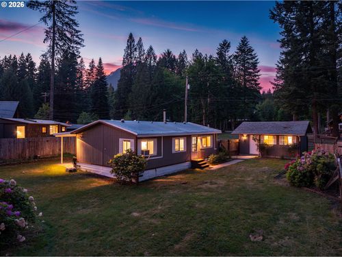 105 Mount Rainier Dr, Packwood, WA, 98361-9733 | Card Image