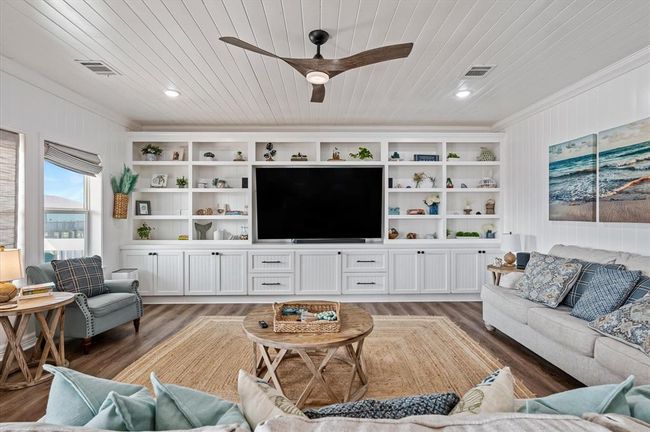 1981 Avenue I, House other with 4 bedrooms, 2 bathrooms and null parking in Crystal Beach TX | Image 16