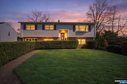 600 Martin Ave, Oradell, NJ, 07649-2313 | Card Image