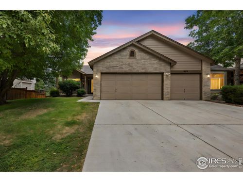 530 Holyoke Ct, Fort Collins, CO, 80525-7022 | Card Image