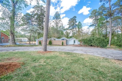 1320 Clay St, Franklin, VA, 23851-2702 | Card Image