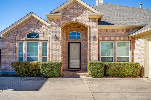 8205 Painted Tree Trl, Fort Worth, TX, 76131-4562 | Card Image