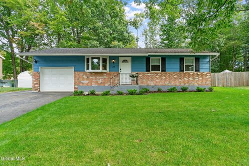 29 Karista Spring Dr, Saratoga Springs, NY, 12866-8814 | Card Image