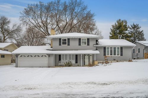 8708 40th Avenue N, New Hope, MN, 55427 | Card Image