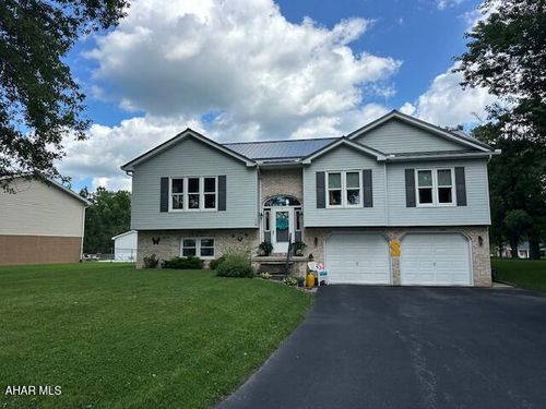 116 Lennys Dr, Hollidaysburg, PA, 16648-9679 | Card Image