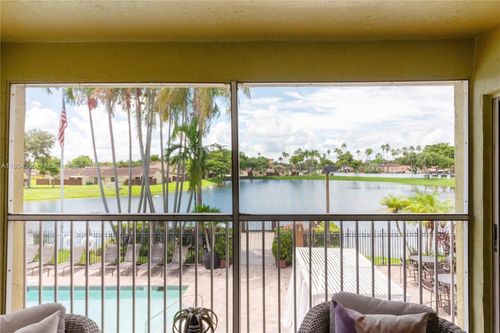 apt-306-17200 Nw 64th Ave, Hialeah, FL, 33015-6320 | Card Image